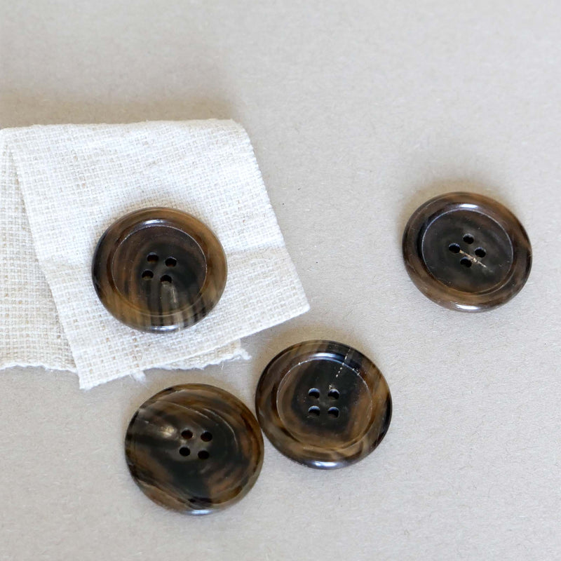 Brown 28mm Horn Button | Cloth House • Cloth House